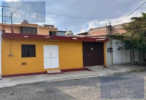 Foto de inmueble en Casa Venta con Consultorio Ideal   Cerca Plaza de Toros en Queretaro, Col. Lomas de Casa Blanca C.P. 76080, Querétaro