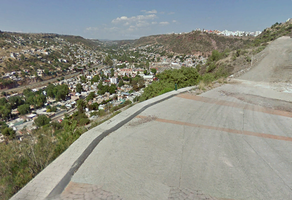 Foto de inmueble en SENDA DE CALANDRIAS, Col. Milenio III Fase A C.P. 76060, Querétaro