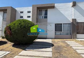 Foto de inmueble en Av Puente de la Reina, Col. Puerta Navarra C.P. 76116, Querétaro