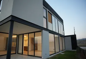 Foto de inmueble en Avenida de los Santos #S/N, Col. Santa Fe C.P. 76147, Querétaro