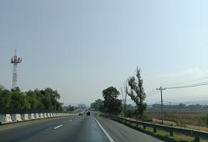 Foto de inmueble en Carretera Queretaro-Celaya, Col. Santa María Magdalena C.P. 76137, Querétaro