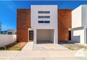 Foto de inmueble en Fraccionamiento Ribera del Rio, 76821 San Juan del Río, Qro., Col. Senegal de Palomas C.P. 76821, San Juan del Río