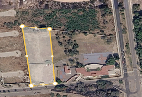 Foto de inmueble en Av El Salitre, Col. Villas Palmira C.P. 76146, Querétaro