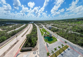 Foto de inmueble en AV. AYUCÁN, Col. Cancún (Internacional de Cancún) C.P. 77569, Benito Juárez