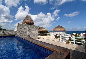 Foto de inmueble en Centro, Calle 6 No. 81, entre Rafael Megar y 5ta, Col. Cozumel Centro C.P. 77600, Cozumel