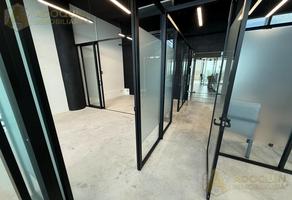 Foto de inmueble en Venta o Renta Humana Workcenter Oficina 77m2 av Paseo Central Playa del Carmen, Col. Playa del Carmen C.P. 77710, Solidaridad