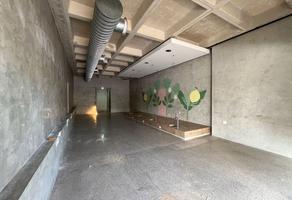 Foto de inmueble en Local Comercial EN Renta Plaza Momoto AV Huayacan Cancun, Col. Supermanzana 113 C.P. 77500, Benito Juárez