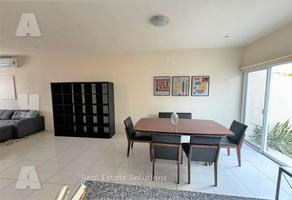 Foto de inmueble en Casa en Venta/renta, 3 Recámaras, Amueblada/equipada, Patio, York, Long Island, Avenida Huayacán, Ca, Col. Supermanzana 299 C.P. 77560, Benito Juárez