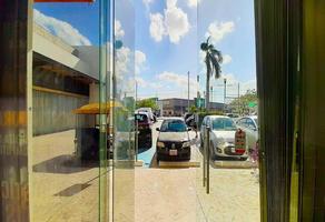 Foto de inmueble en Local Comercial en Renta Avenida La Luna Cancun, Col. Supermanzana 50 C.P. 77533, Benito Juárez
