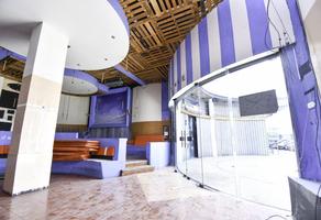 Foto de inmueble en Local Comercial en Renta Avenida La Luna Cancun, Col. Supermanzana 50 C.P. 77533, Benito Juárez