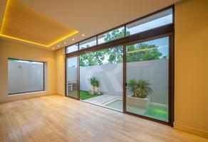 Foto de inmueble en Venta Renta Casa Losantos Zona Huayacan Cancun, Col. Supermanzana 526 C.P. 77535, Benito Juárez