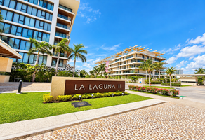 Foto de inmueble en Blvd Puerto Cancún, Col. Zona Hotelera C.P. 77500, Benito Juárez