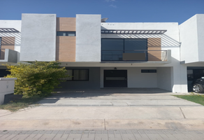 Foto de inmueble en Lago Patzcuaro #138, Col. Los Lagos Privada Azul C.P. 78397, San Luis Potosí