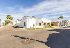 Foto de inmueble en Sin nombre de calle #1, Col. Marina Real C.P. 85503, Guaymas