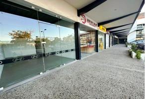 Foto de inmueble en Av. Universidad #290, Col. Framboyanes C.P. 86020, Centro