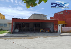 Foto de inmueble en Ing.Leandro Rovirosa Wade, Col. Gobernadores C.P. 86670, Comalcalco