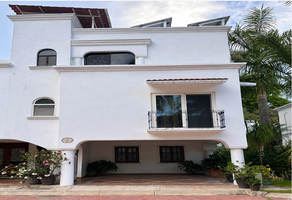 Foto de inmueble en , Col. Real de Minas C.P. 86035, Centro
