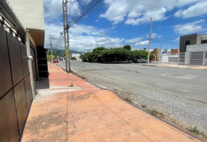 Foto de inmueble en Avenida Los Ebanos, Col. Hacienda Del Bosque C.P. 87049, Victoria