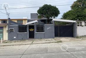 Foto de inmueble en Venta de Casa de 2 Niveles y 3 Recámaras en Prol. Miguel Hidalgo, Col. Benito Juárez Norte, Coatzaco, Col. Benito Juárez Norte C.P. 96576, Coatzacoalcos
