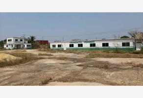 Foto de inmueble en Carretera Estatal Minatitlán - Coatzacoalcos #km. 16, Col. Calzadas (Kilómetro 14) C.P. 96343, Cosoleacaque