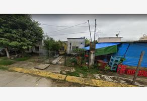 Foto de inmueble en CONDOR #S/N, Col. Los Prados C.P. 96348, Cosoleacaque