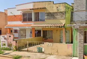 Foto de inmueble en PLAYA LOS ARCOS #0, Col. Residencial las Olas C.P. 96343, Cosoleacaque