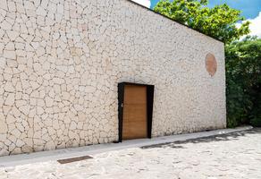 Foto de inmueble en Privada Nuukan, Col. Cholul C.P. 97305, Mérida