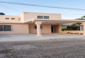 Foto de inmueble en calle 21, Col. Chuburna de Hidalgo V C.P. 97203, Mérida
