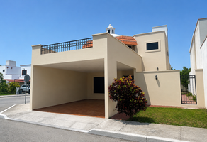 Foto de inmueble en 72B, Col. Gran Santa Fe C.P. 97314, Mérida