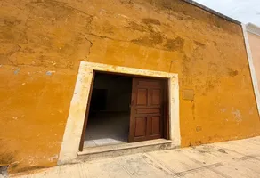 Foto de inmueble en CALLE 31 #S/N, Col. Izamal C.P. 97540, Izamal