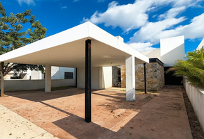 Foto de inmueble en calle 4, Col. Los Cocos C.P. 97000, Mérida