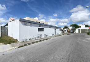 Foto de inmueble en , Col. Los Héroes C.P. 97306, Mérida