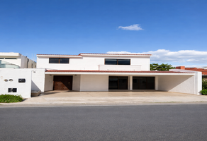 Foto de inmueble en calle 42, Col. Los Pinos C.P. 97138, Mérida