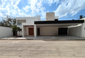 Foto de inmueble en calle 25, Col. Nuevo Yucatán C.P. 97147, Mérida
