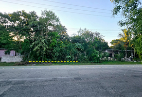 Foto de inmueble en calle 50, Col. Xmatkuil C.P. 97315, Mérida