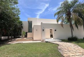 Foto de inmueble en Paseo del Jaguar, Col. Yucatán Country Club C.P. 97308, Mérida
