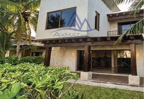Foto de inmueble en Sin nombre de calle, Col. Yucatán Country Club C.P. 97308, Mérida