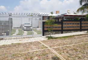 Foto de inmueble en Unnamed Road, Col. Huaxtla C.P. 45368, El Arenal