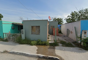 Foto de inmueble en ROBLES #141, Col. Los Encinos C.P. 88799, Reynosa