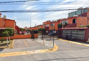 Foto de inmueble en Paseo de los Ahuehuetes 17 #17, Col. Valle del Tenayo C.P. 54147, Tlalnepantla de Baz