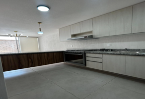 Foto de inmueble en Calle Rcda. del Laurel 570, Rinconada de Otay, 22457 Tijuana, B.C. #570, Col. Maestros Universitarios C.P. 22457, Tijuana
