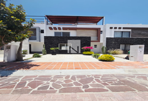 Foto de inmueble en Cto. San Rafael, 38115 Celaya, Gto., Col. Palma Mallorca C.P. 38115, Celaya