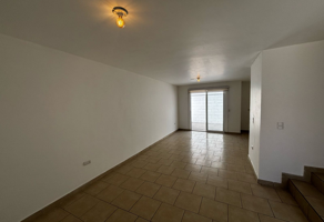 Foto de inmueble en Av. de la Cantera 2491, Int. 84, C.P. 76116 Condominio Hacienda San Francisco, Querétaro , Col. Condominio La Cordillera C.P. 76116, Querétaro