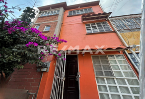 Foto de inmueble en AV 16 de septiembre, Col. La Piedad C.P. 54720, Cuautitlán Izcalli