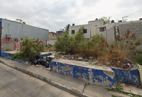 Foto de inmueble en Av. Ayuntamiento, Col. Petrolera C.P. 89110, Tampico