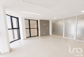 Foto de inmueble en Av. Benito Juárez #1193, Col. Centro C.P. 42000, Pachuca de Soto