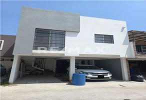 Foto de inmueble en Avenida de los Abedules, Col. Lomas Terrabella C.P. 22203, Tijuana