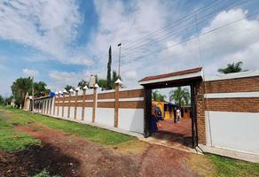 Foto de inmueble en Av. De Los Pinos, Col. Jardines de La Calera C.P. 45676, Tlajomulco de Zúñiga