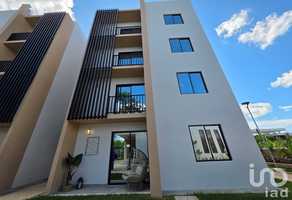 Foto de inmueble en Av. Huayacán, Col. Supermanzana 320 C.P. 77536, Benito Juárez
