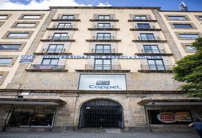 Foto de inmueble en Av. Juarez, Col. Guadalajara Centro C.P. 44100, Guadalajara